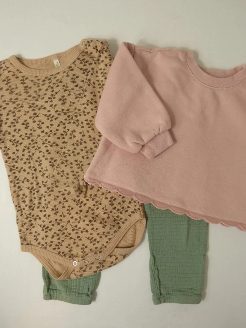 Rylee + Cru Floral T-Shirt, GAP Crewneck, & Quincy Mae Pants Bundle, 18-24 Mos